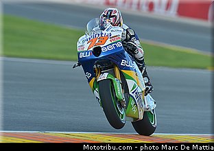 motogp_aoyama_004_valencia_2012.jpg