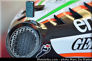 motogp_paddock_006_valencia_2012.jpg