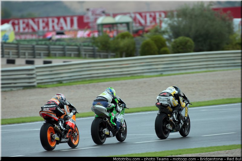 moto2_049_valencia_2012
