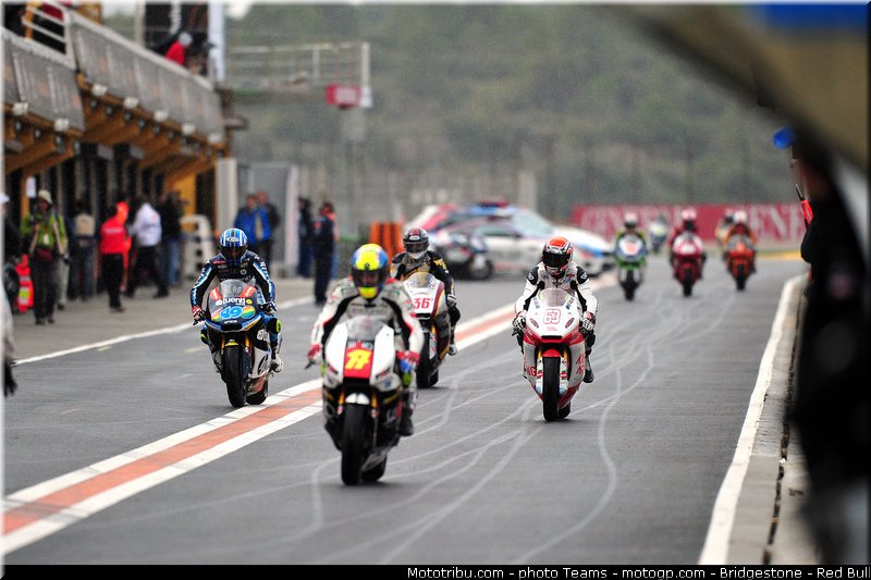 moto2_059_valencia_2012