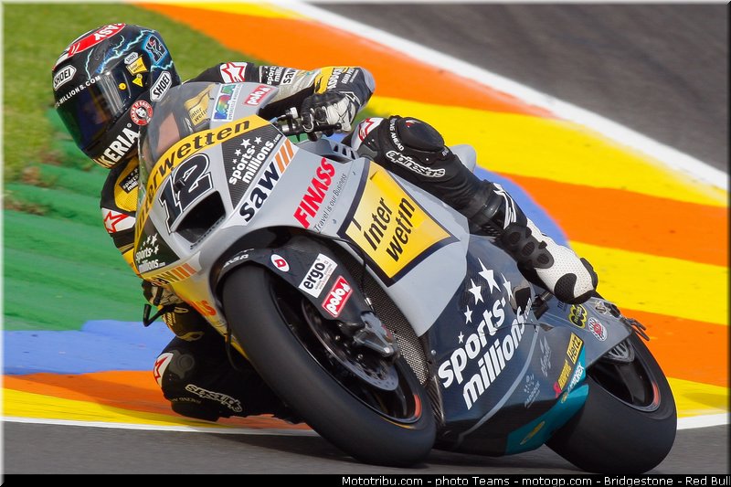 moto2_luthi_008_valencia_2012