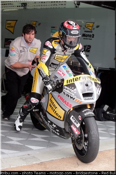 moto2_luthi_015_valencia_2012