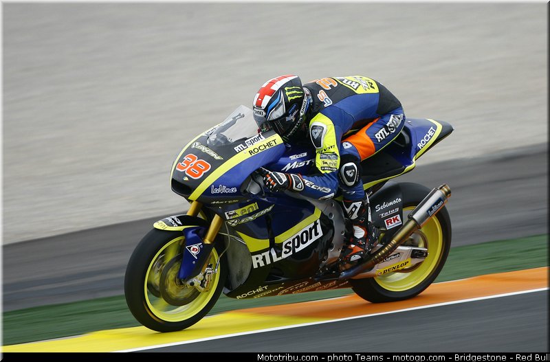 moto2_smith_002_valencia_2012