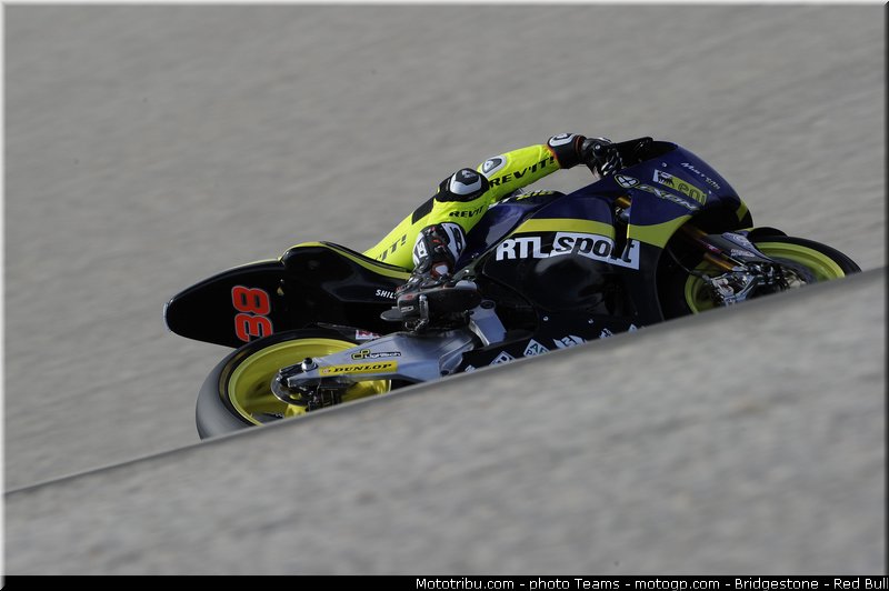 moto2_smith_016_valencia_2012