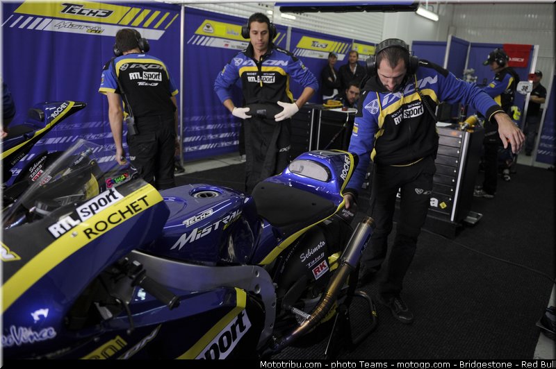 moto2_tech3_002_valencia_2012
