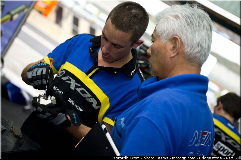 moto2_tech3_013_valencia_2012