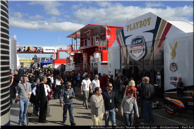 motogp_ambiance_001_valencia_2012