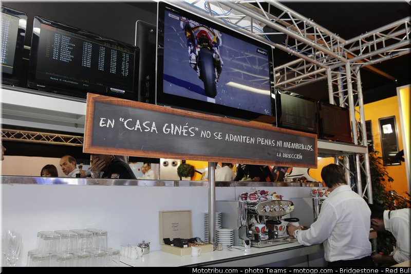 motogp_ambiance_010_valencia_2012