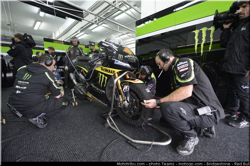 motogp_dovizioso_004_valencia_2012
