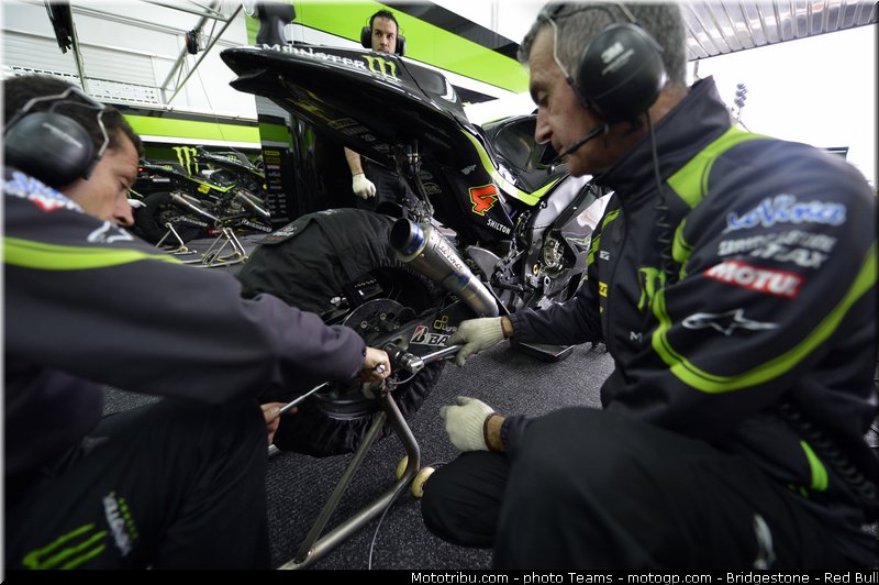 motogp_dovizioso_005_valencia_2012