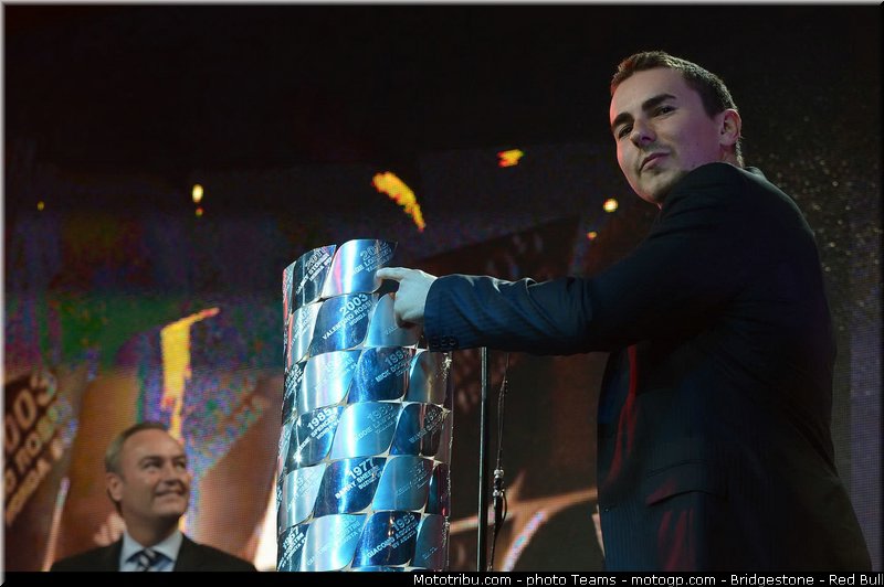 motogp_lorenzo_006_valencia_2012