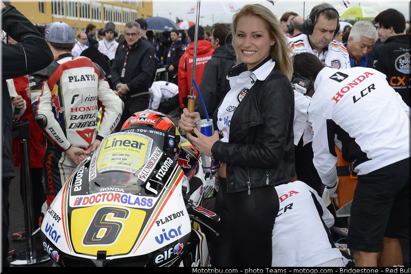 motogp_pitbabe_009_valencia_2012