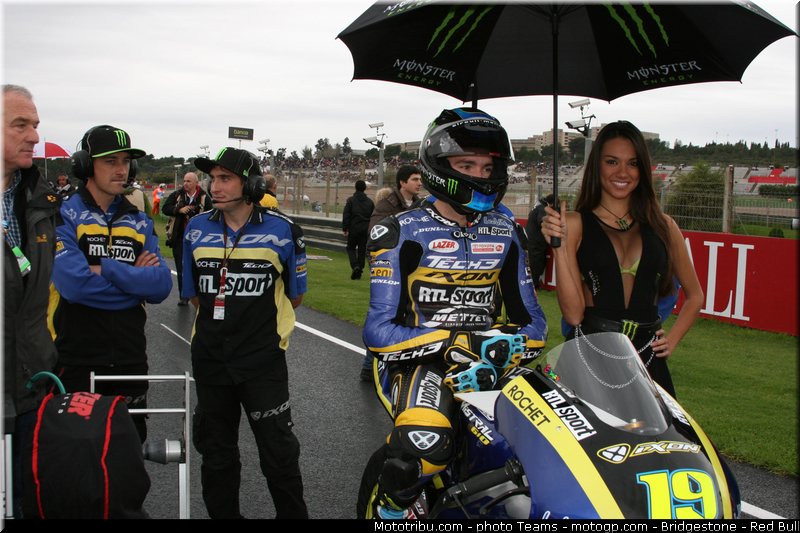 motogp_pitbabe_016_valencia_2012