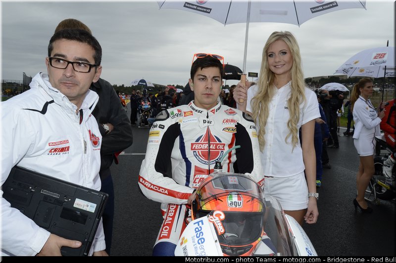 motogp_pitbabe_018_valencia_2012