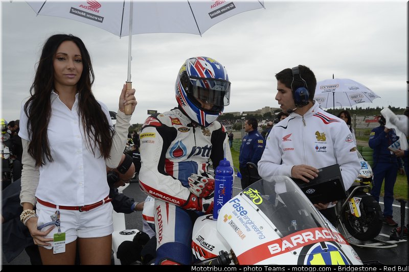 motogp_pitbabe_020_valencia_2012