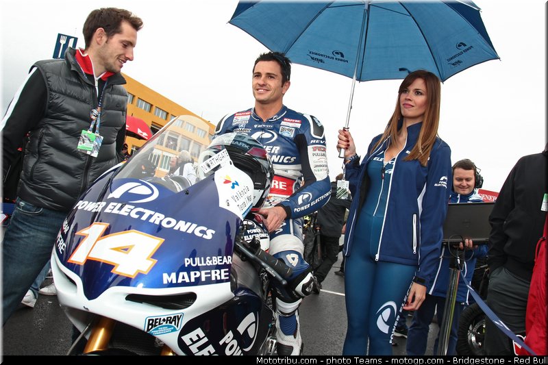 motogp_pitbabe_023_valencia_2012