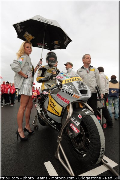 motogp_pitbabe_027_valencia_2012