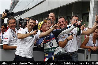 moto2_espargaro_p_011_valencia_2012.jpg