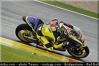 moto2_smith_008_valencia_2012.jpg