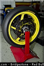 moto2_tech3_015_valencia_2012.jpg