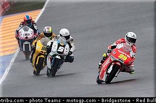 moto3_030_valencia_2012.jpg