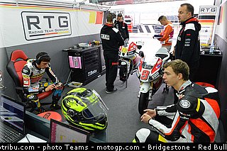 moto3_rossi_005_valencia_2012.jpg