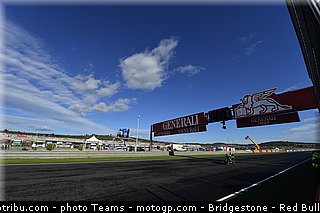 motogp_ambiance_002_valencia_2012.jpg