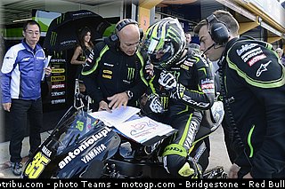 motogp_crutchlow_018_valencia_2012.jpg