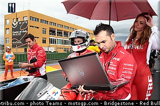 motogp_pitbabe_021_valencia_2012.jpg