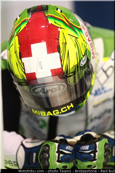 moto2_aegerter_004_qatar_losail_2013