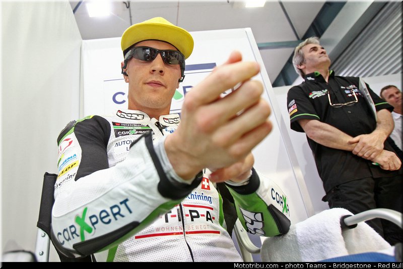 moto2_aegerter_012_qatar_losail_2013