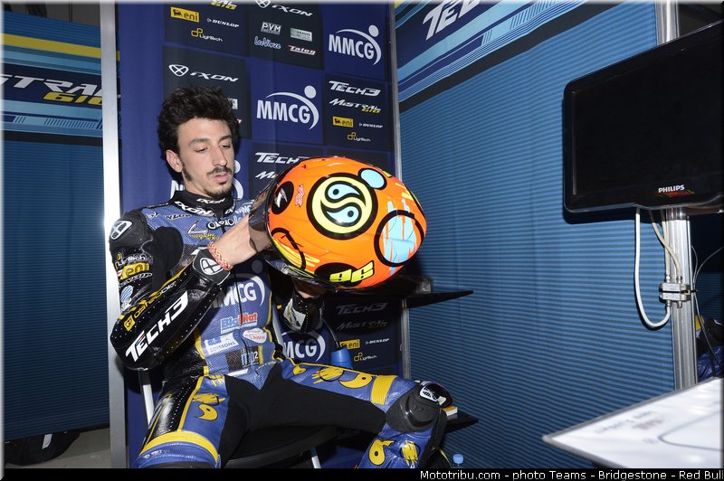 moto2_rossi_001_qatar_losail_2013