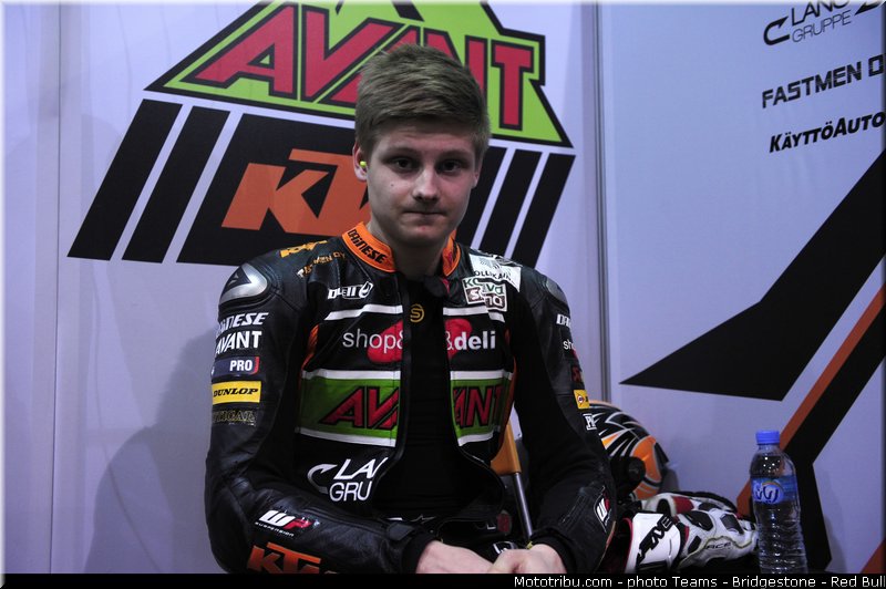 moto3_ajo_003_qatar_losail_2013