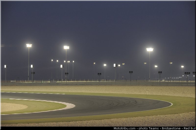 motogp_ambiance_005_qatar_losail_2013