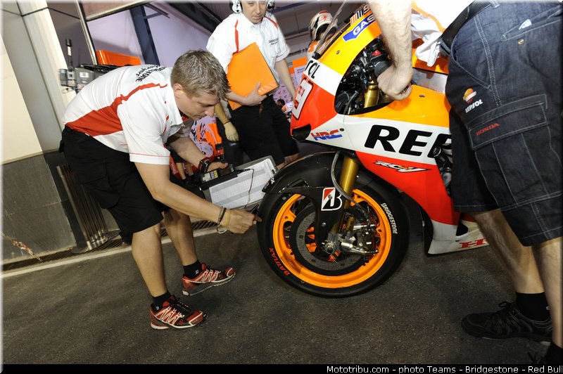 motogp_bridgestone_008_qatar_losail_2013