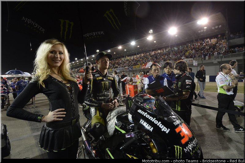 motogp_pitbabe_010_qatar_losail_2013