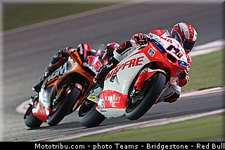 moto2_017_qatar_losail_2013.jpg