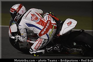 moto2_pradita_002_qatar_losail_2013.jpg