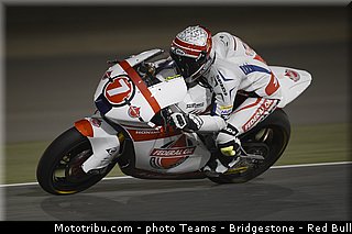 moto2_pradita_007_qatar_losail_2013.jpg