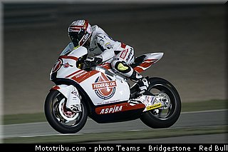 moto2_pradita_008_qatar_losail_2013.jpg