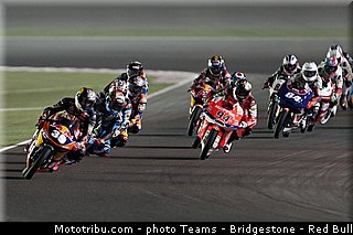 moto3_031_qatar_losail_2013.jpg