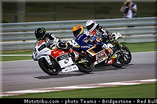moto3_041_qatar_losail_2013.jpg