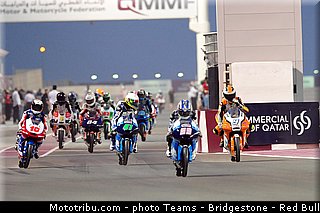 moto3_054_qatar_losail_2013.jpg