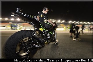 motogp_crutchlow_003_qatar_losail_2013.jpg