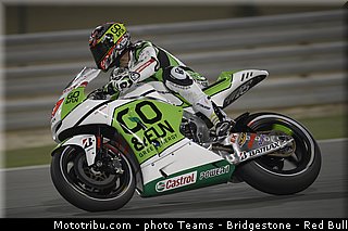 motogp_staring_002_qatar_losail_2013.jpg