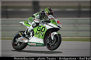 motogp_staring_004_qatar_losail_2013.jpg