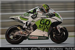motogp_staring_006_qatar_losail_2013.jpg