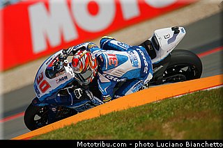 moto2_nakagami_003_usa_austin_2013.jpg