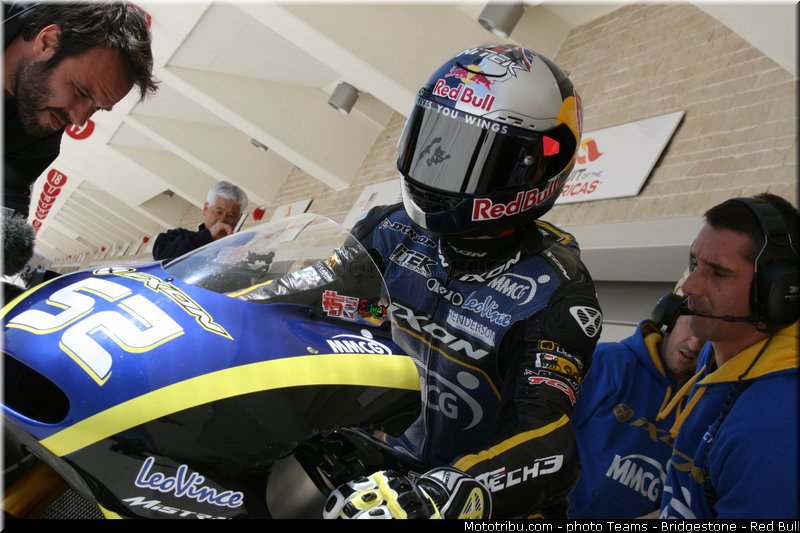 moto2_kent_008_usa_austin_2013