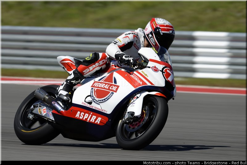 moto2_pradita_011_usa_austin_2013